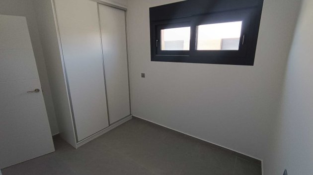 Obra nueva - Chalets -
Daya Nueva