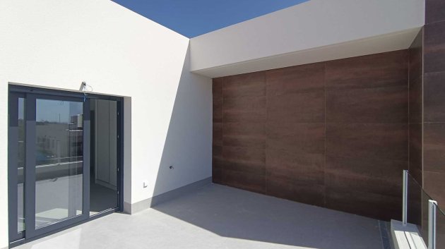 Obra nueva - Chalets -
Daya Nueva