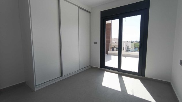 Obra nueva - Chalets -
Daya Nueva