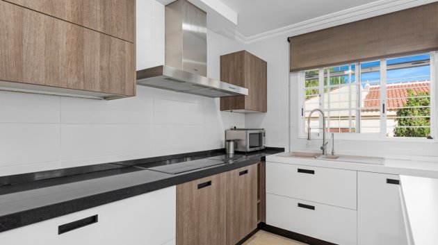 Resale - Villa -
Los Balcones