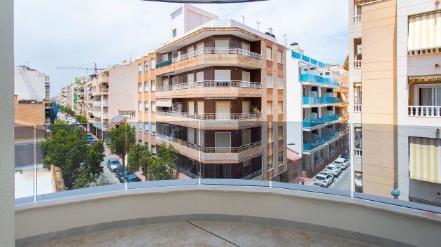 Reventa - Apartamentos -
Torrevieja - Playa del Cura