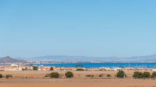 Obra nueva - Apartamentos -
Islas Menores