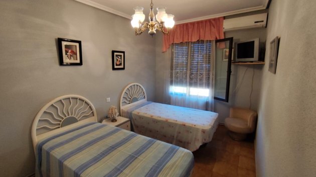Reventa - Chalets -
Torrevieja - Center