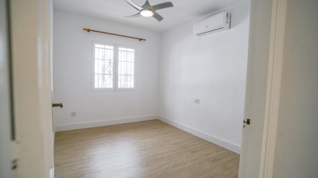 Reventa - Adosado -
Orihuela Costa - Villamartín