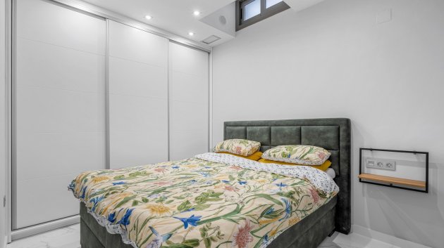 Reventa - Chalets -
Orihuela Costa - Villamartín