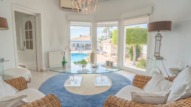 Resale - Villa -
Ciudad Quesada