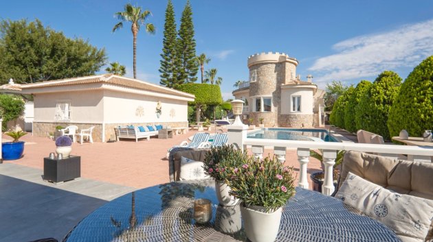 Resale - Villa -
Ciudad Quesada