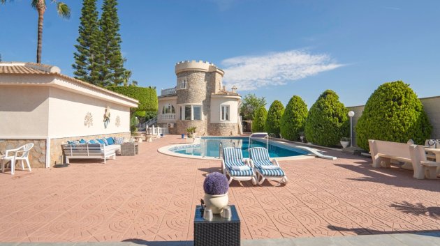 Resale - Villa -
Ciudad Quesada