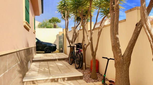 Reventa - Chalets -
Ciudad Quesada - La Fiesta