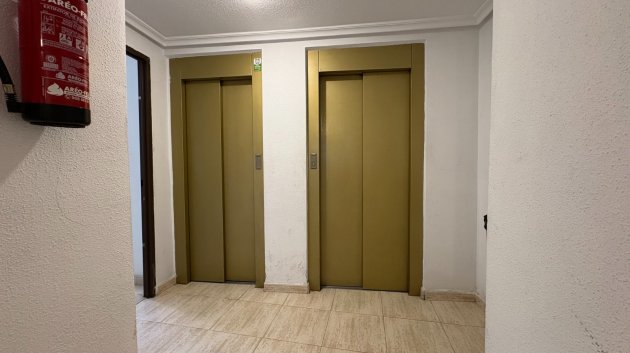 Resale - Apartments -
Torrevieja - Center