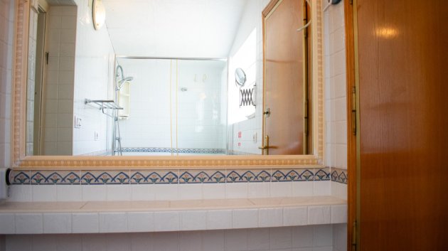 Revente - Villa -
Orihuela Costa - MUY CERCA DE LA PLAYA