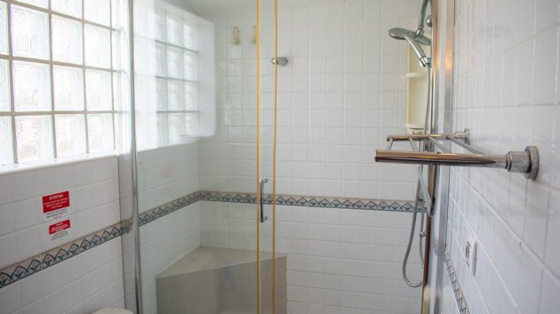 Revente - Villa -
Orihuela Costa - MUY CERCA DE LA PLAYA