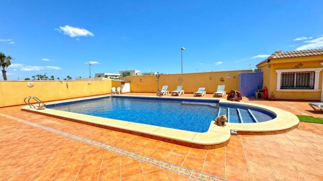 Reventa - Chalets -
Torrevieja - Los Balcones