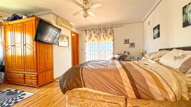 Reventa - Chalets -
Torrevieja - Los Balcones