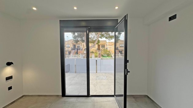 Reventa - Chalets -
Torrevieja - Los Balcones