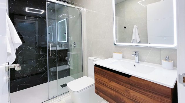 Reventa - Apartamentos -
Torrevieja - Playa del Cura