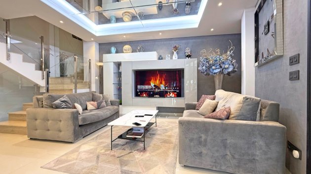 Reventa - Chalets -
Orihuela Costa - Villamartín