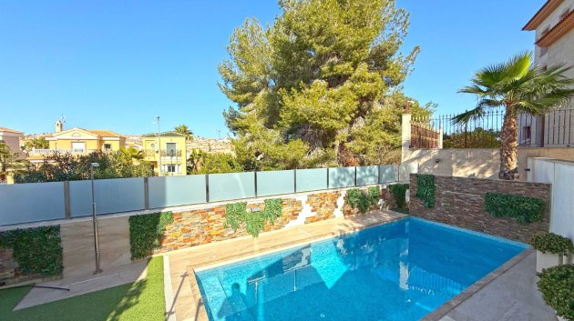 Reventa - Chalets -
Orihuela Costa - Villamartín