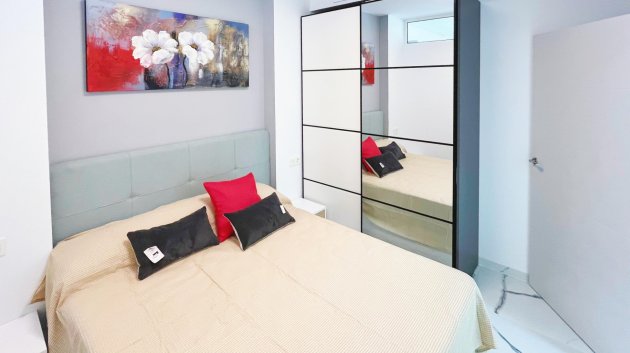 Reventa - Apartamentos -
Torrevieja - Playa del Cura