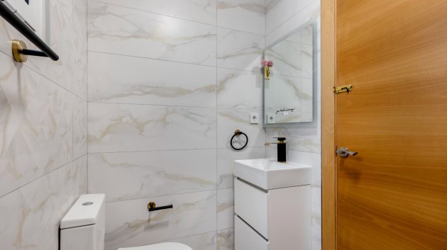 Resale - Apartments -
Torrevieja - Playa del Cura