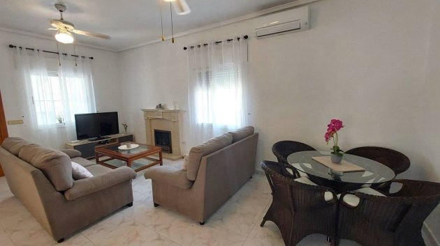 Reventa - Chalets -
Ciudad Quesada - Pueblo Bravo