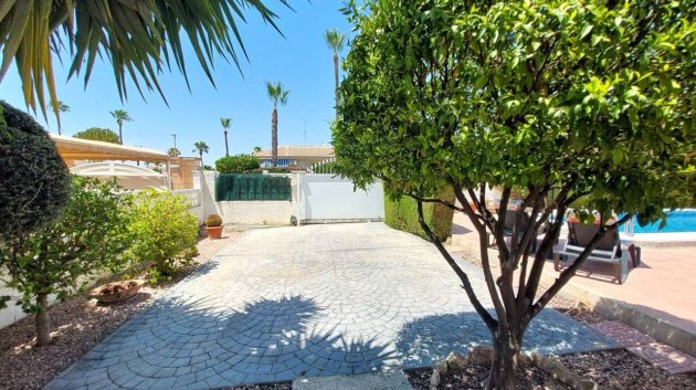 Reventa - Chalets -
Ciudad Quesada - Pueblo Bravo