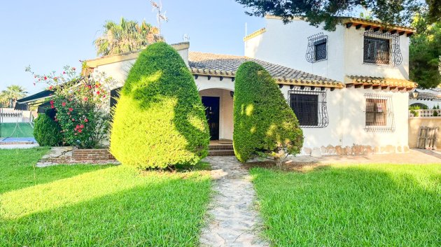 Resale - Villa -
Orihuela Costa - Punta Prima