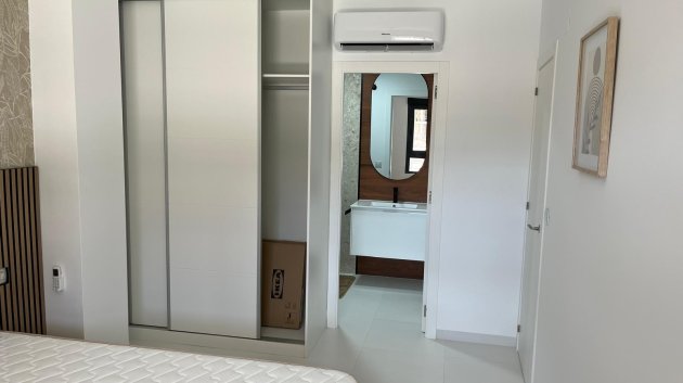 Reventa - Apartamentos -
San Miguel de Salinas