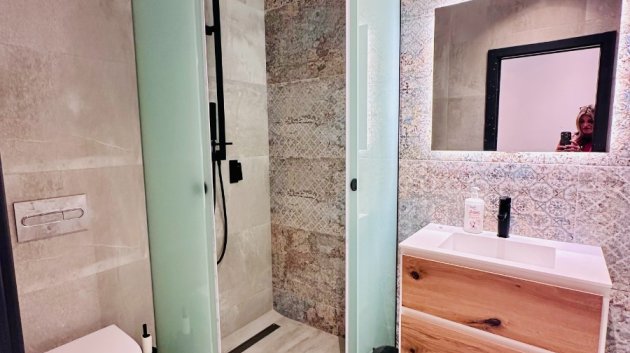 Resale - Villa -
Rojales