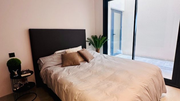 Resale - Villa -
Rojales
