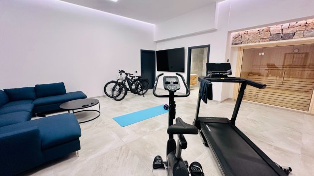Resale - Villa -
Rojales
