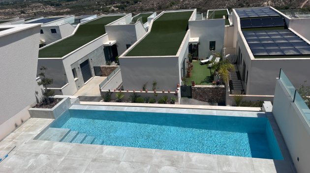 Resale - Villa -
Rojales