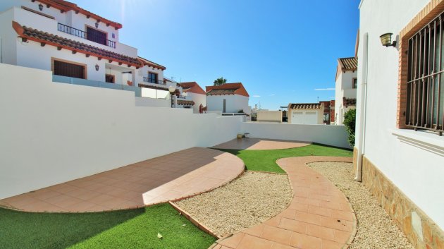 Reventa - Chalets -
Villamartín - PAU 8