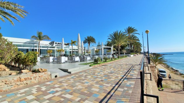 Resale - Apartments -
Punta Prima