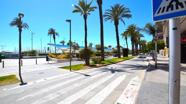 Resale - Apartments -
Torrevieja - Center