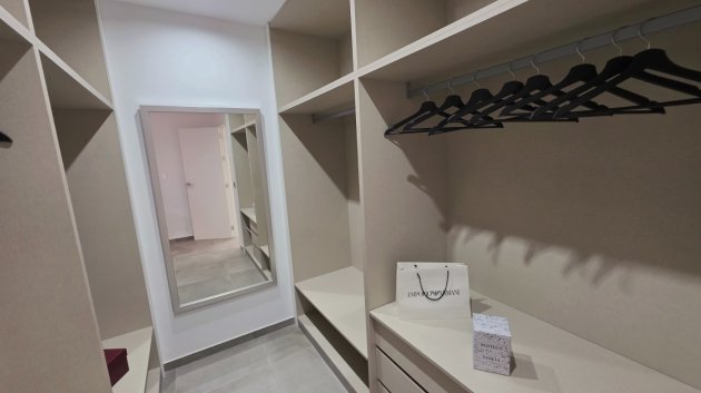 Revente - Appartements -
Torrevieja - Puerto