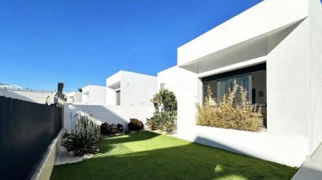 Reventa - Chalets -
Ciudad Quesada - Altos del golf i