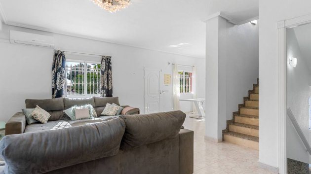 Reventa - Chalets -
Ciudad Quesada - Doña Pepa
