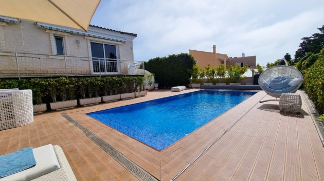 Resale - Villa -
Torrevieja - La Mata
