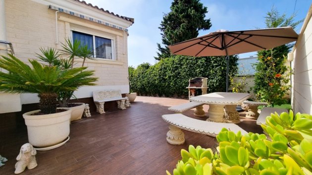Resale - Villa -
Torrevieja - La Mata