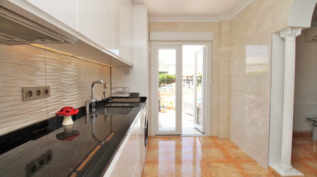 Reventa - Apartamentos -
Villamartín - PAU 8