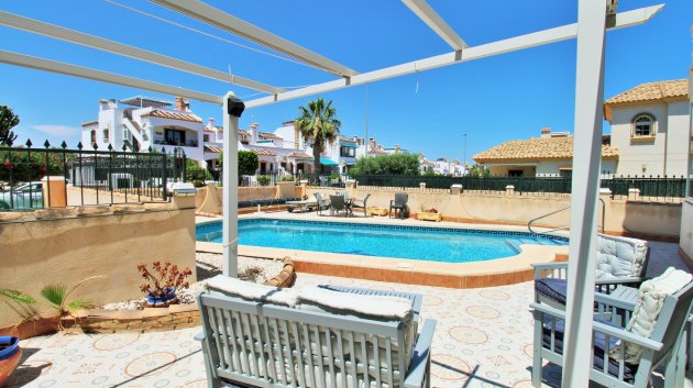 Reventa - Apartamentos -
Villamartín - PAU 8
