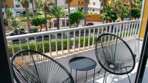 Resale - Apartments -
Orihuela Costa - Punta Prima