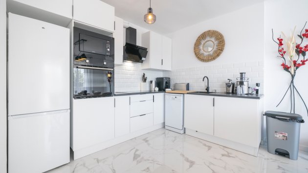 Reventa - Apartamentos -
Orihuela Costa - Punta Prima