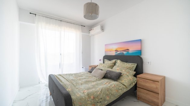 Reventa - Apartamentos -
Orihuela Costa - Punta Prima