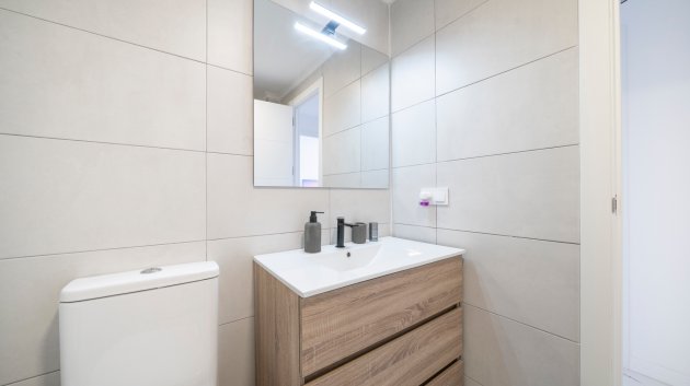 Reventa - Apartamentos -
Orihuela Costa - Punta Prima