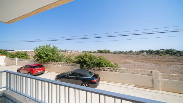 Reventa - Apartamentos -
Orihuela Costa - Punta Prima