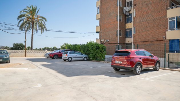 Reventa - Apartamentos -
Orihuela Costa - Punta Prima