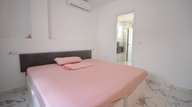 Resale - Apartments -
Orihuela Costa - Villamartín