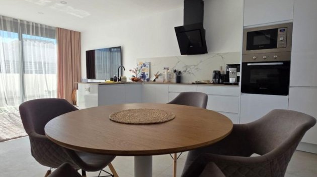 Resale - Villa -
Benijofar